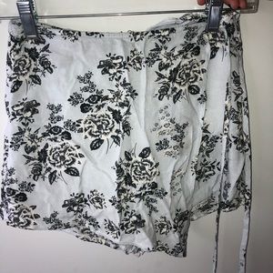 Floral shorts!!